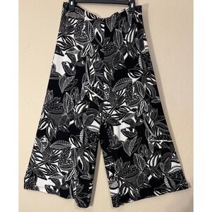 SLINKY BRAND Wide Leg Cropped Pants Women M Black White Floral Vacay Relaxed
